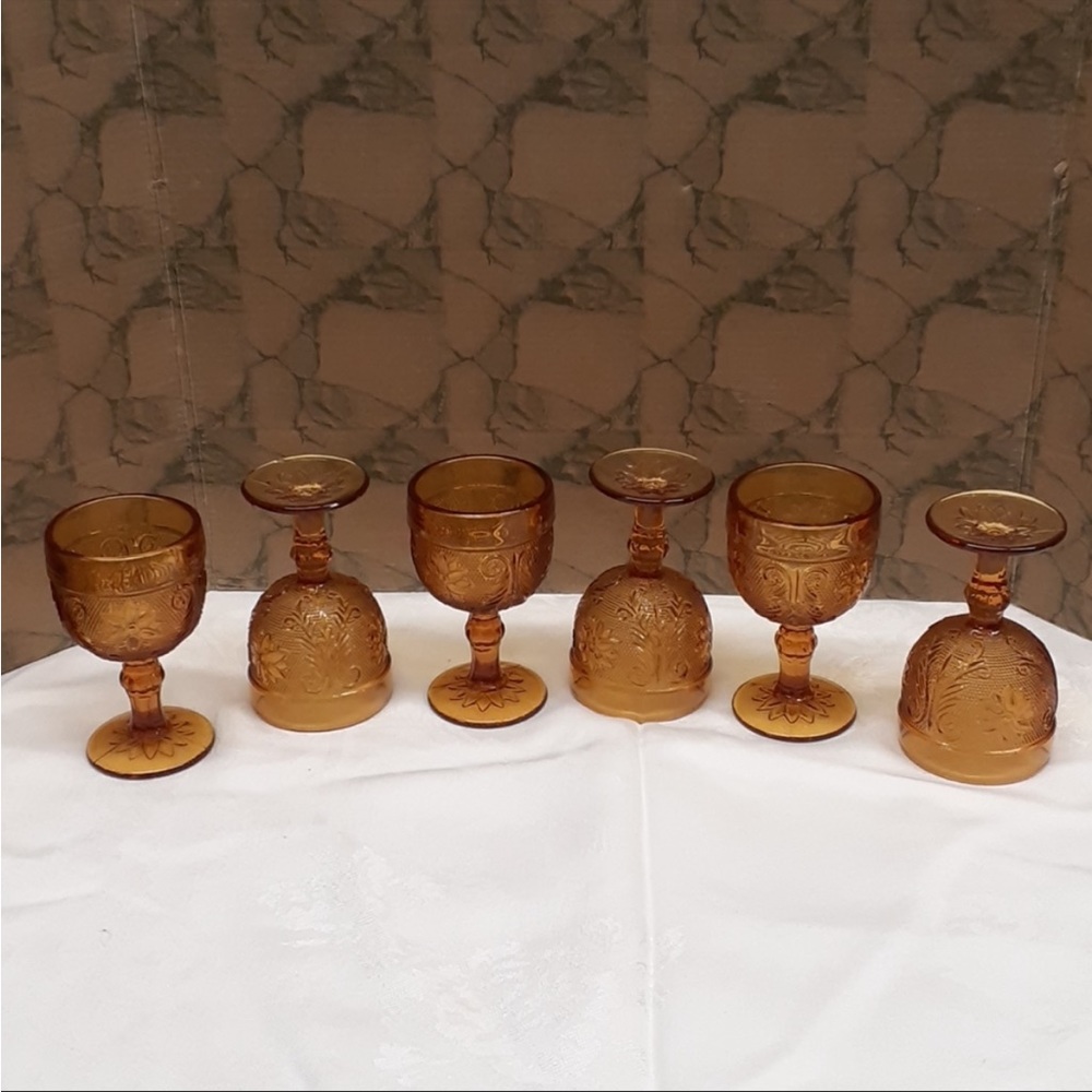 Vintage Tiara Indiana Glass Amber Sandwich 3
1/2 oz stemed wine glasses